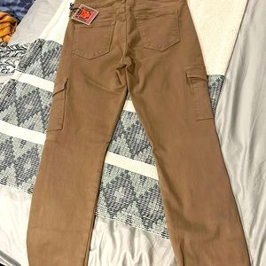 MOTHER Mid Rise Dazzler Cargo Ankle jeans